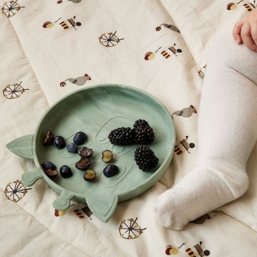 nuuroo - Silikon Tellerset Giraffe Marmor Grün