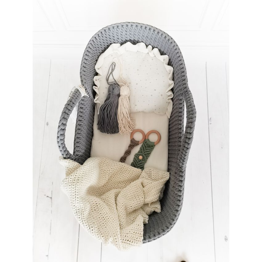 Like Moses - Moseskorb Steel Grey mit Kissen Sternchen und Cream Bettwäsche