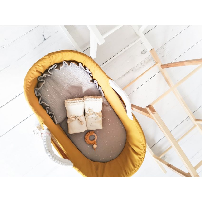 Like Moses - Moseskorb Weiss mit grauer Bettwäsche Sternchen (Tassel rosa)