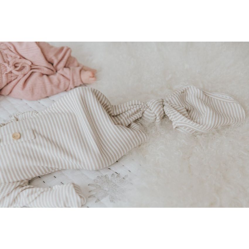 Two Darlings - Strampelbody geknöpft Fawn Stripe