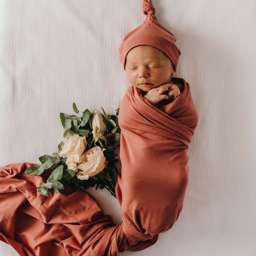 Snuggle Hunny - Swaddledecke Clay mit Beanie