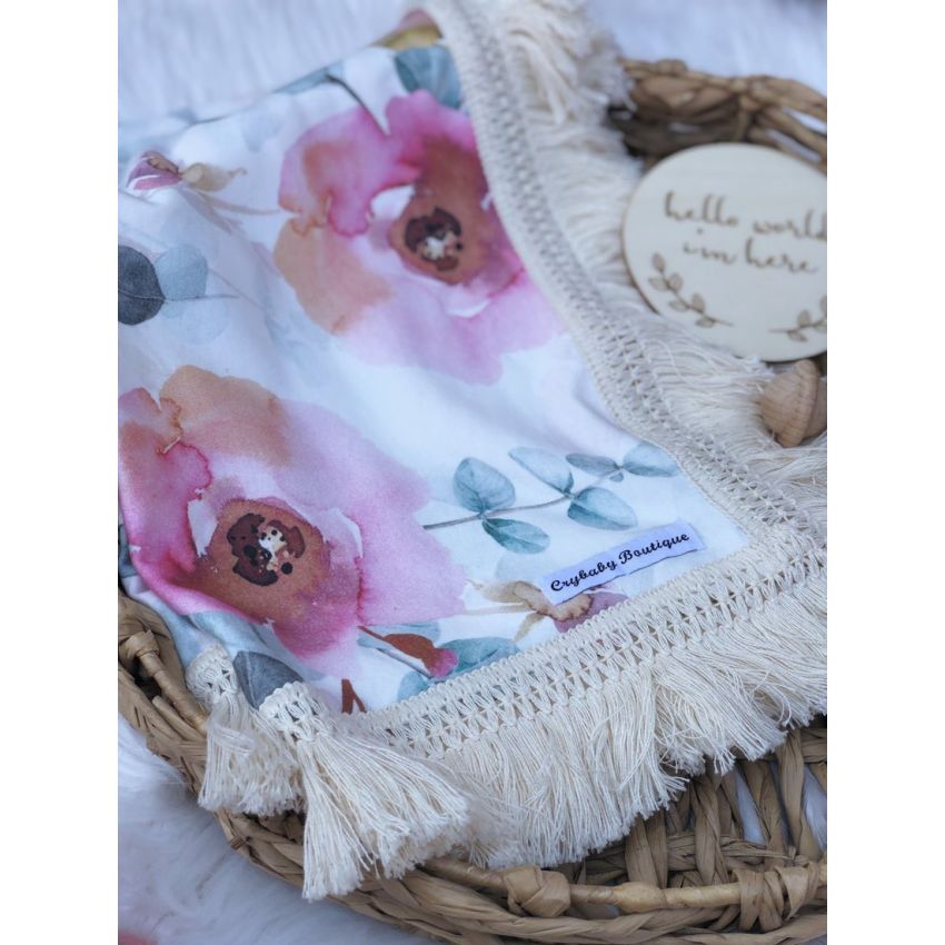 Crybaby Boutique - Fransendecke Dreamy Floral