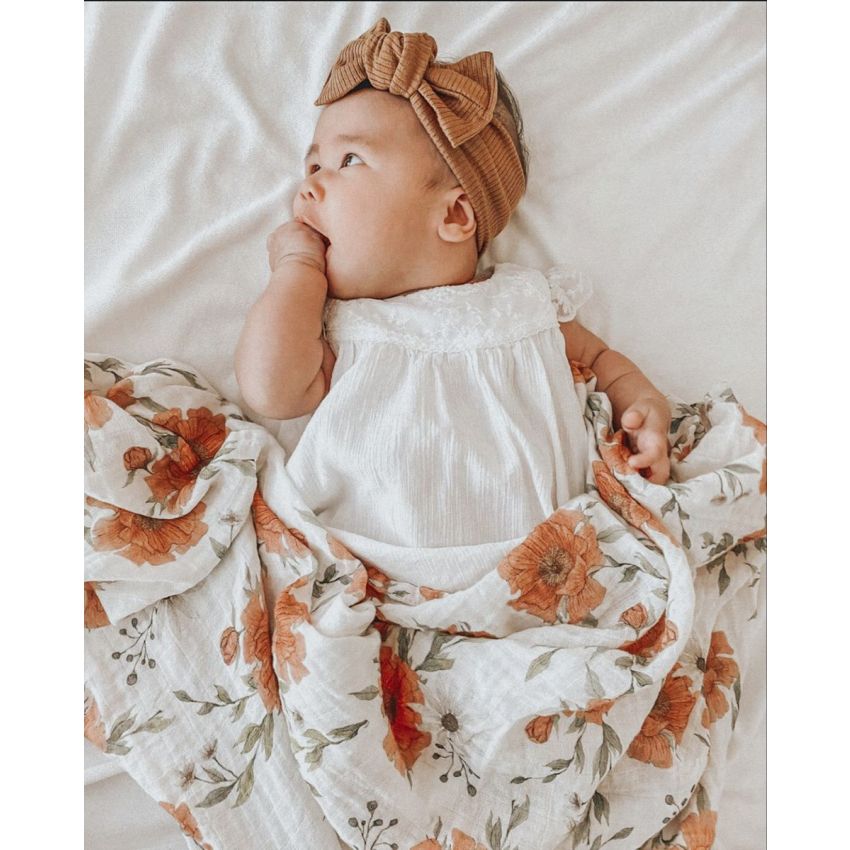 The mini scout - Muslin Swaddle Peony Blooms White