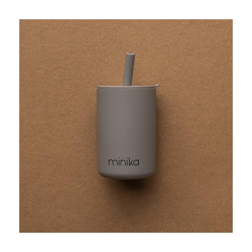 Minika - Silikonbecher mit Trinkhalm