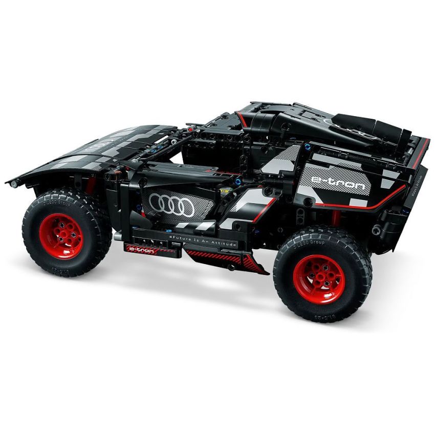 LEGO® Technic 42160 - Audi RS Q e-tron