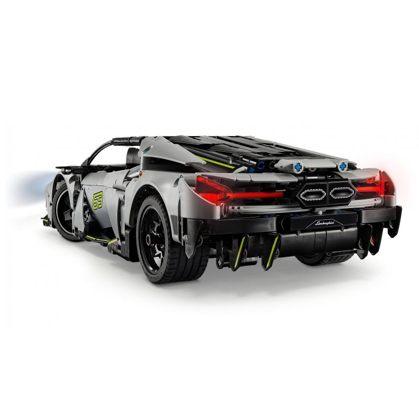 LEGO® Technic 42214 - Lamborghini Revuelto Supersportwagen