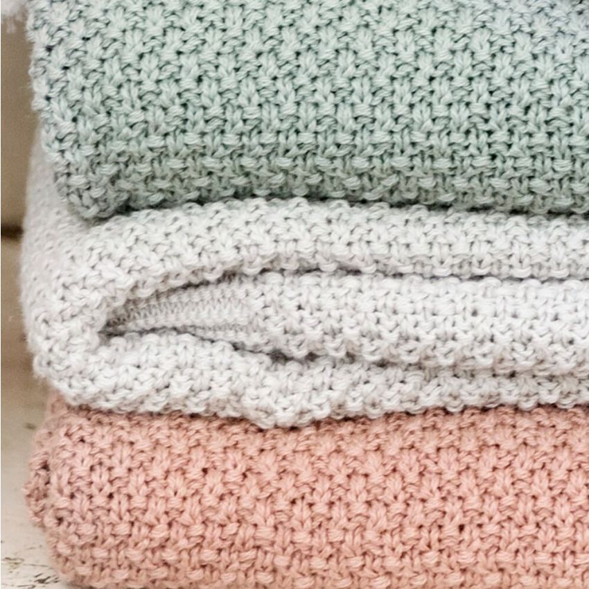 Elodie - Strickdecke Faded Rose