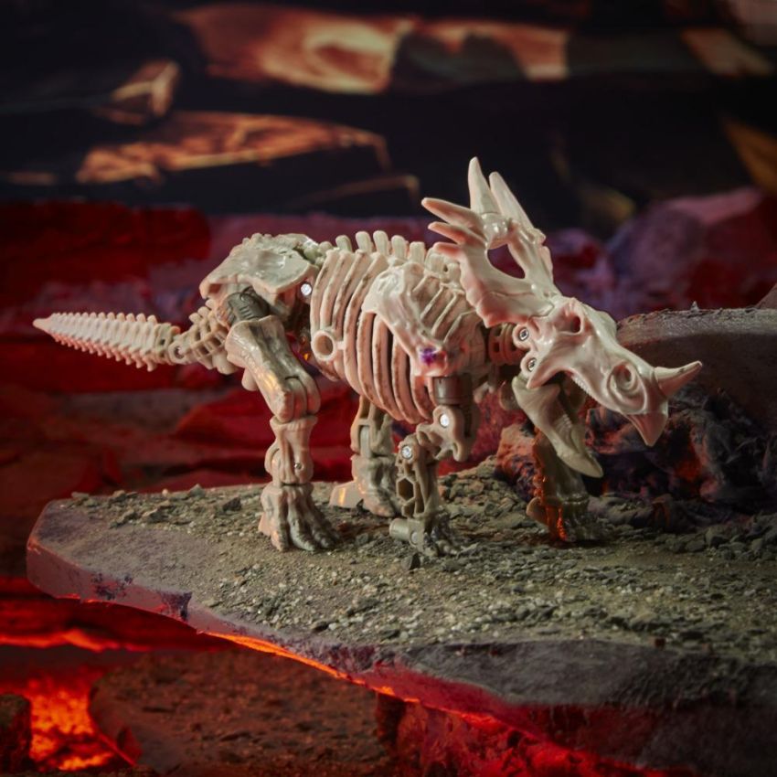 Hasbro - Transformers GEN WFC K Luxe Ractonite