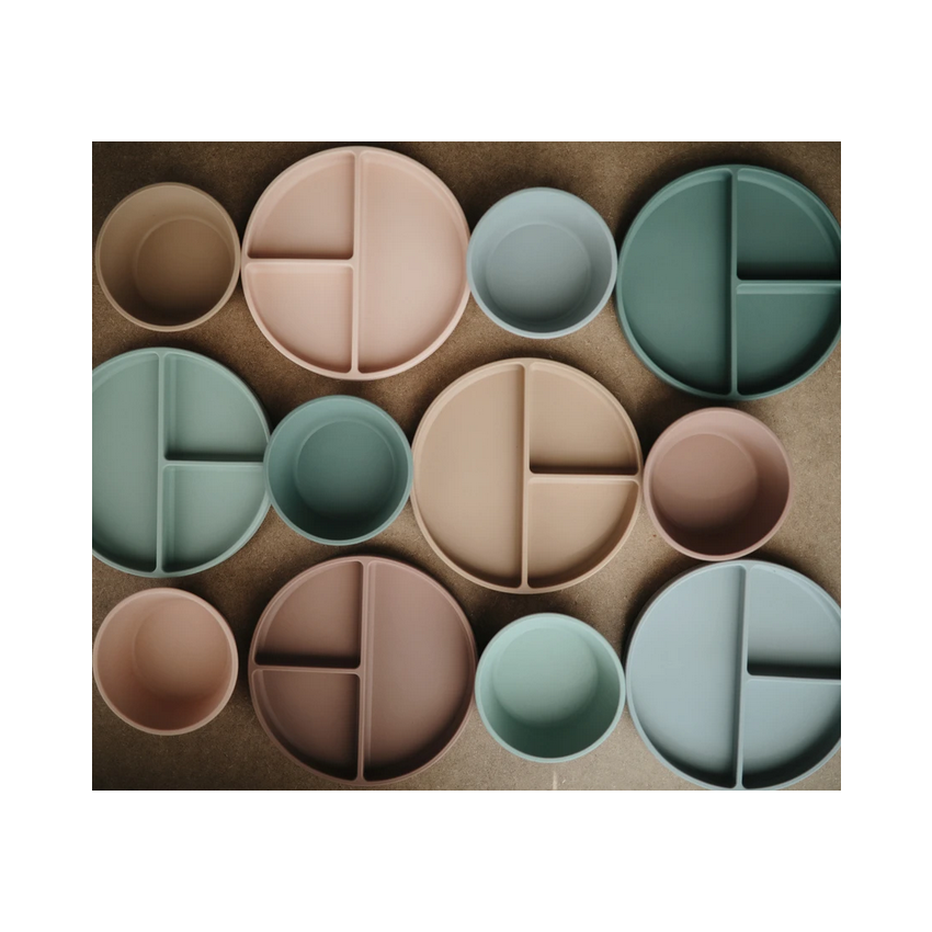 Mushie - Silikon Saugnapf Menüteller Cambridge Blue