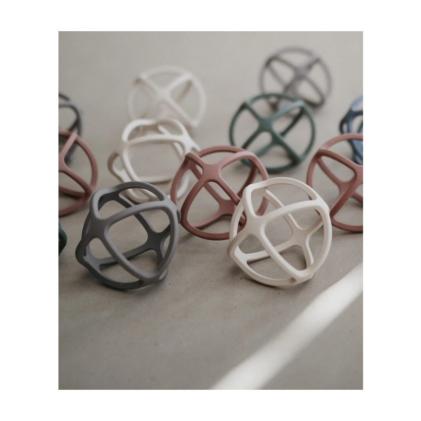 Mushie - Beissling Greifling Ball Woodchuck