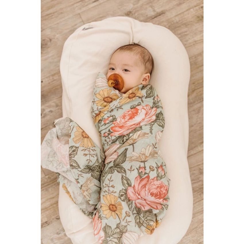 The mini scout - Muslin Swaddle Garden Floral Sea Foam