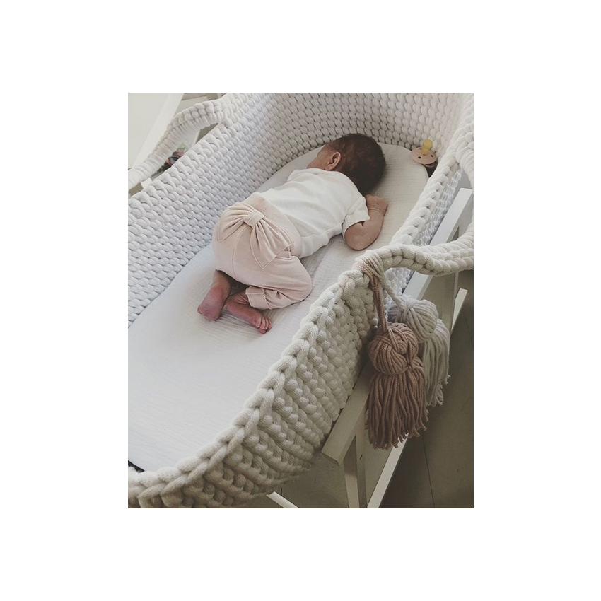 Like Moses - Moseskorb Hellrosa mit Creme Gold Sternchen Bettwäsche