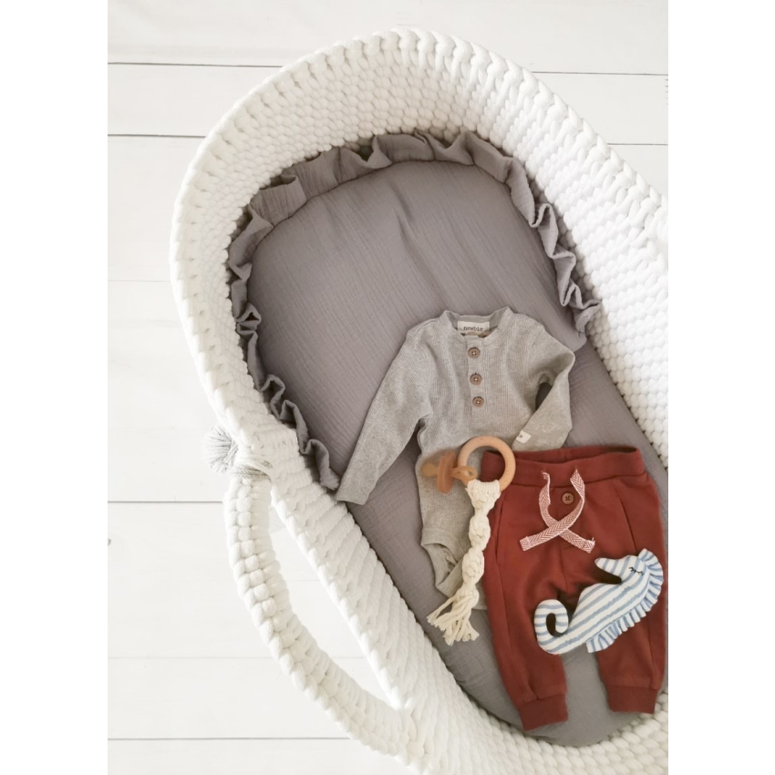 Like Moses - Moseskorb Weiss mit Kissen und Bettwäsche grau