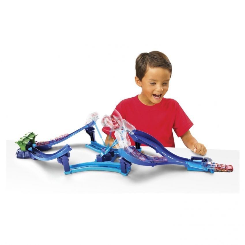 Mattel - Disney Cars 2 Großes Tokio Trackset