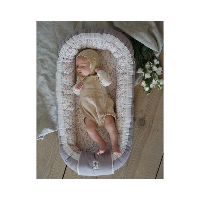 BORN Copenhagen - Babynest Leaves lila
