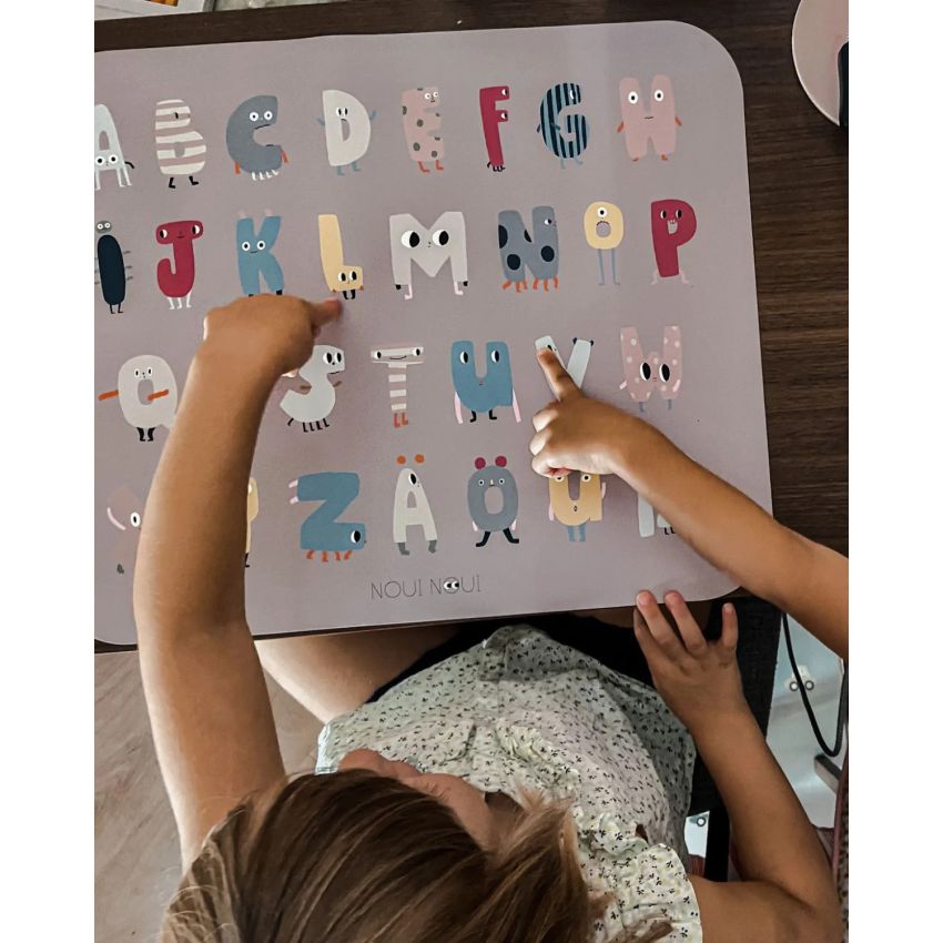 NOUI NOUI - XL Tischset ABC (deutsche Buchstaben)