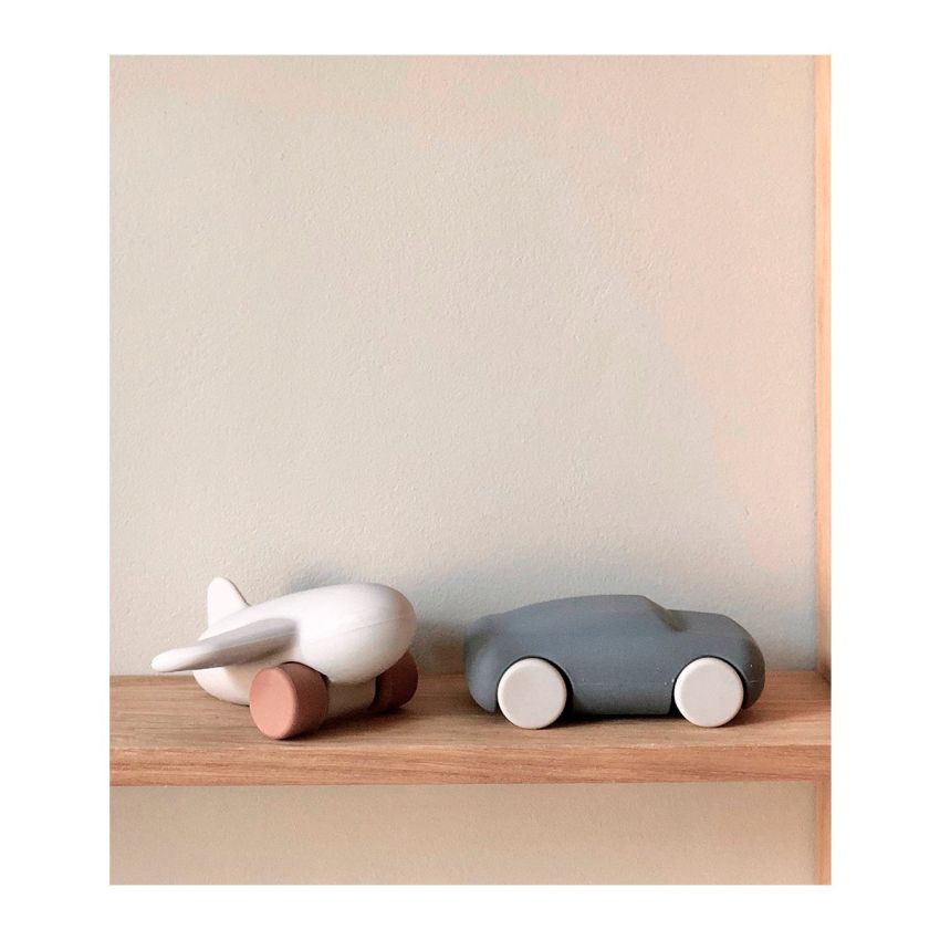 LIEWOOD - Kevin Spielzeugset Auto & Flugzeug Blue Wave / Sandy