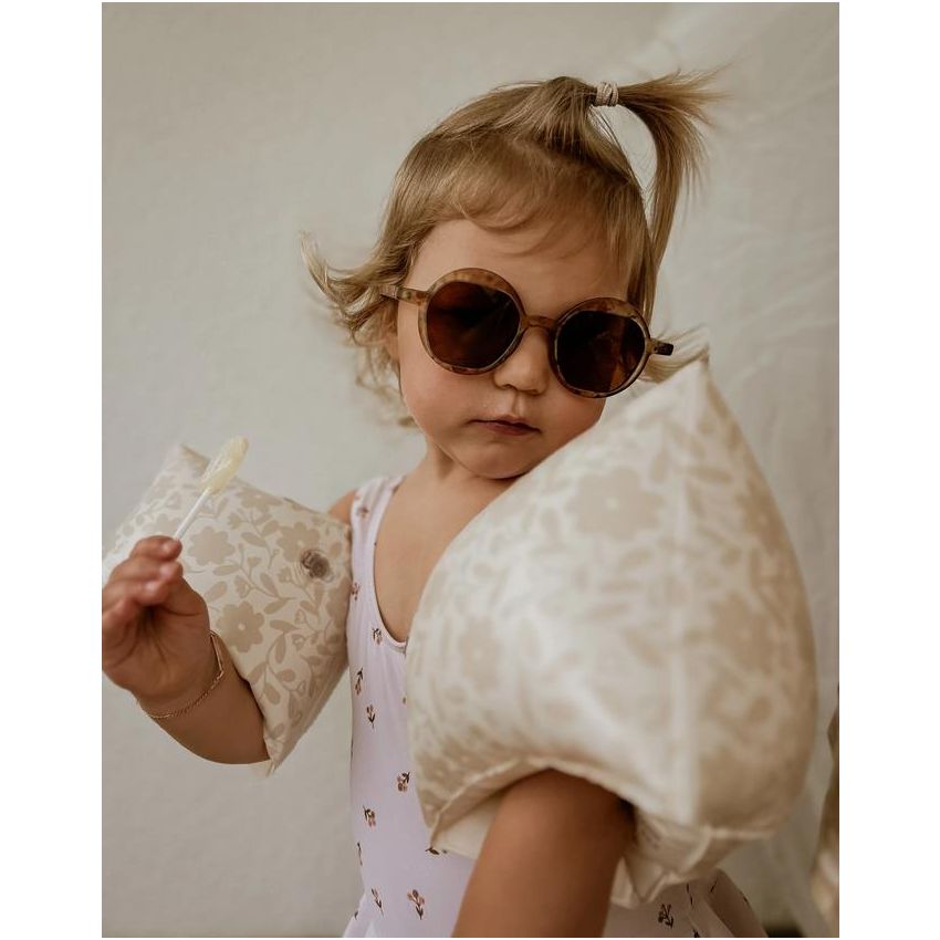 Mrs Ertha - Schwimmflügeli Bouquet Silhouette