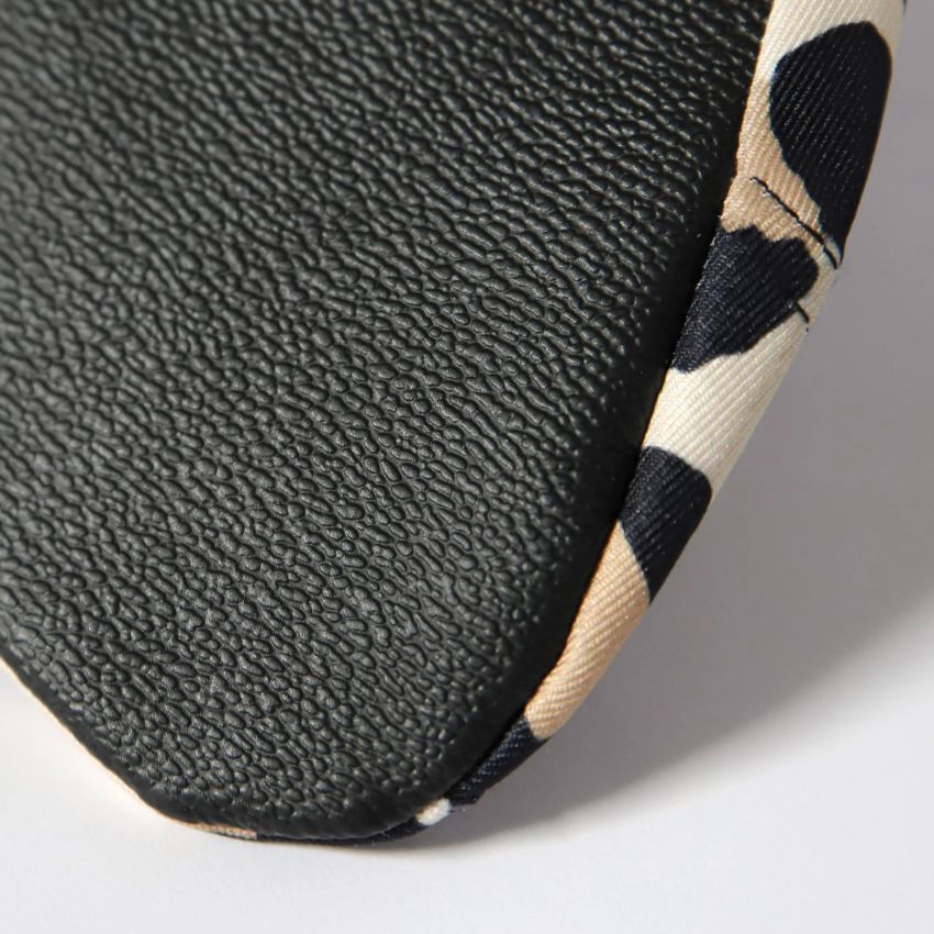 Beach & Bandits - UV Schwimm- und Strandsocken Purple Tiger