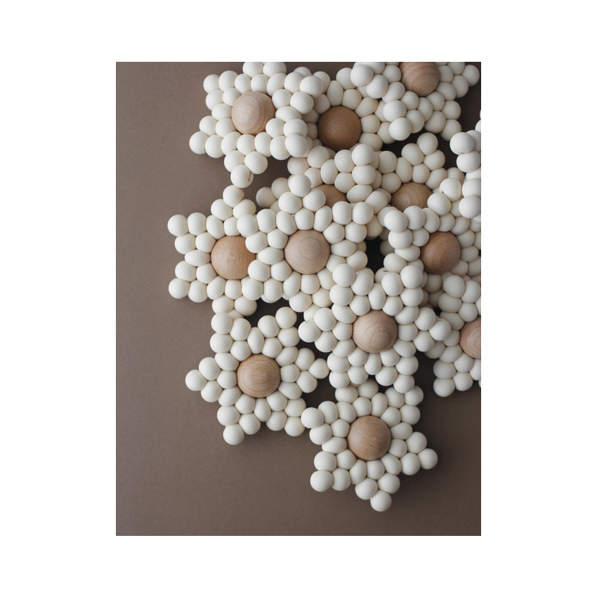 littleCHEW - Greifling Silikon Stern Weiss- Creme