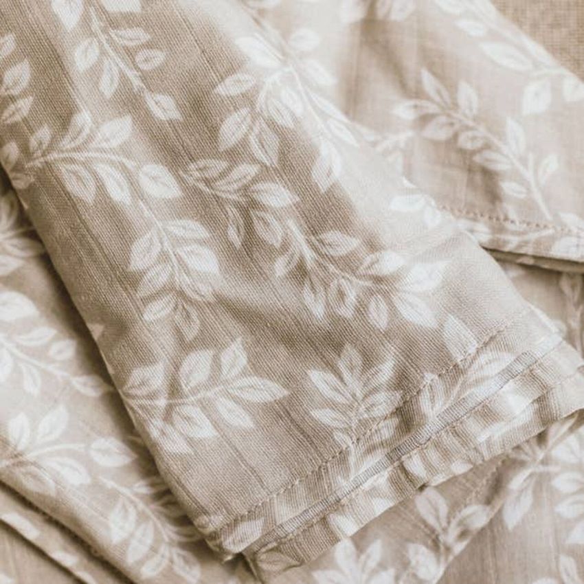 The mini scout - Muslin Swaddle Leafy Sprig Gray
