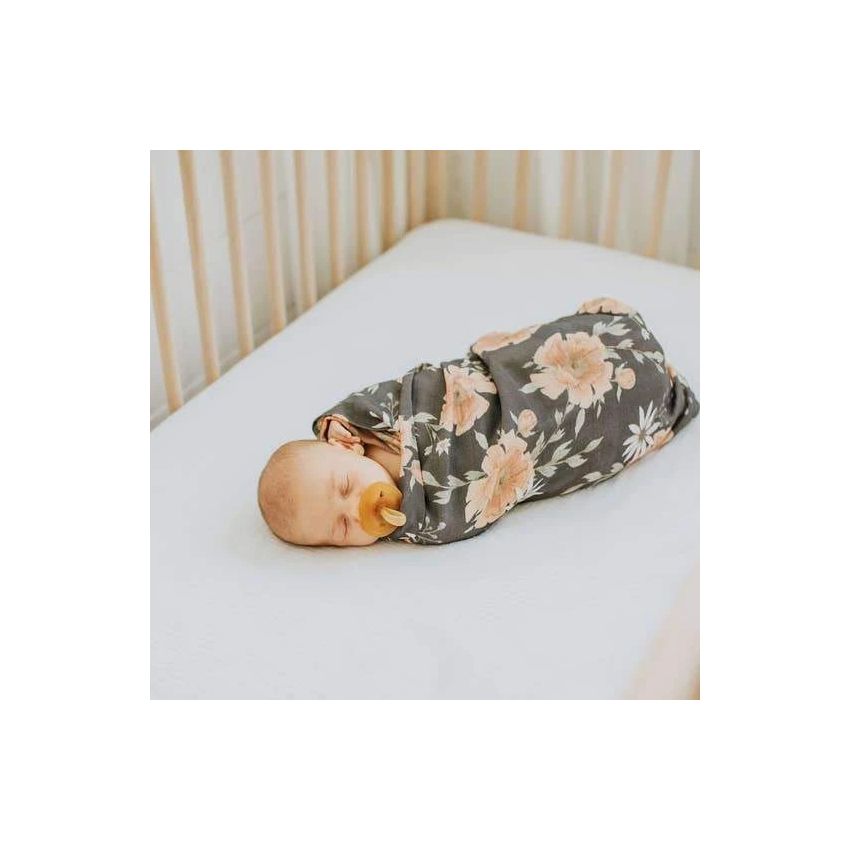 The mini scout - Muslin Swaddle Peony Blooms Charcoal
