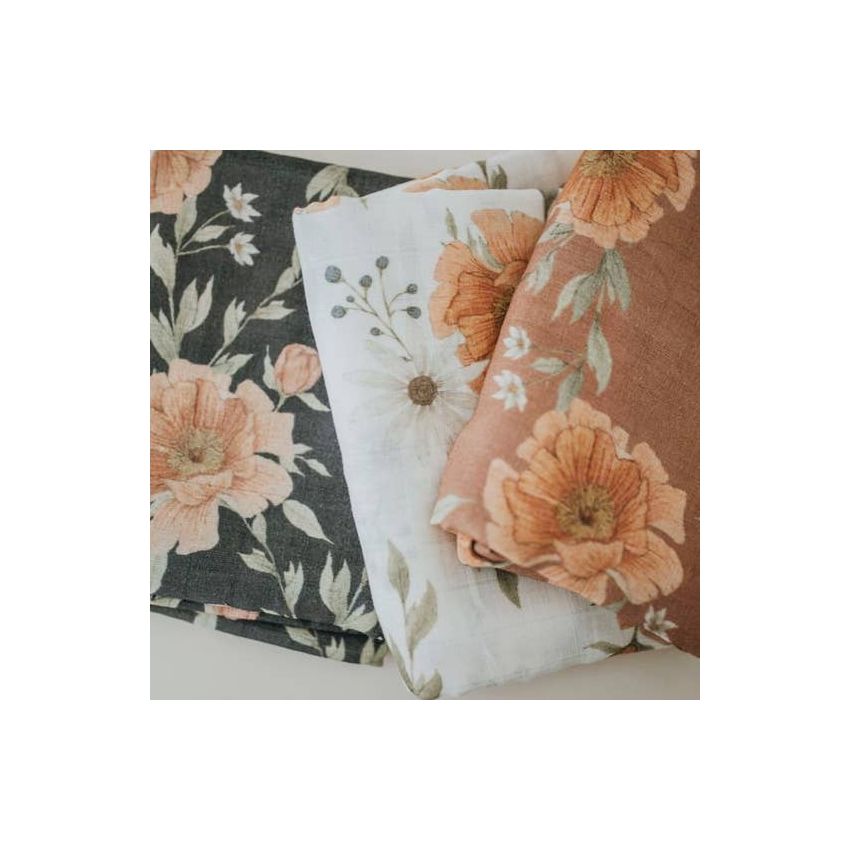 The mini scout - Muslin Swaddle Peony Blooms White