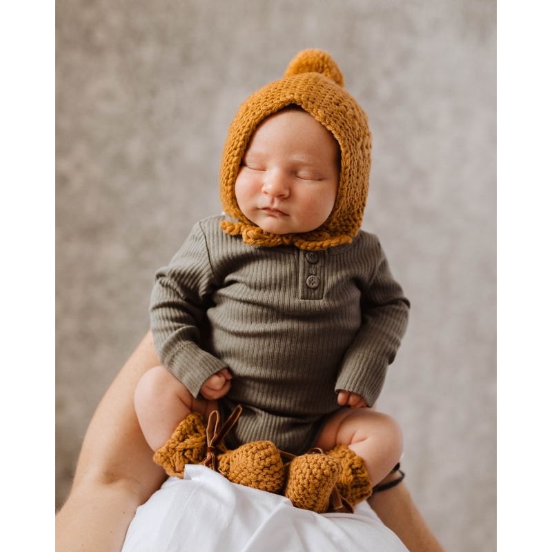 Snuggle Hunny - Merinoset Mützchen & Booties bronze