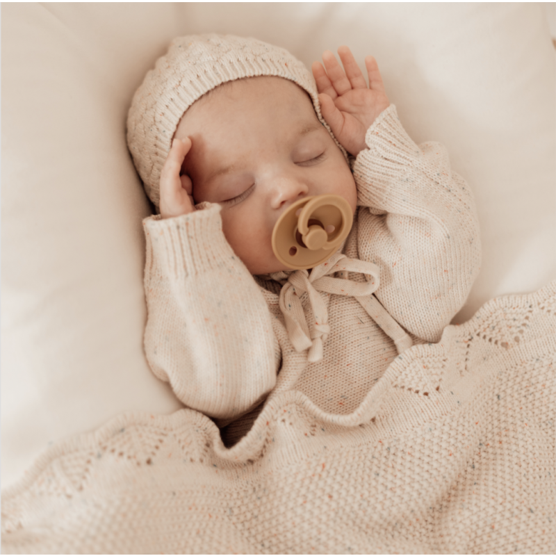 Ziggy Lou - Strick Babymütze Regenbogen gefleckt vanilla