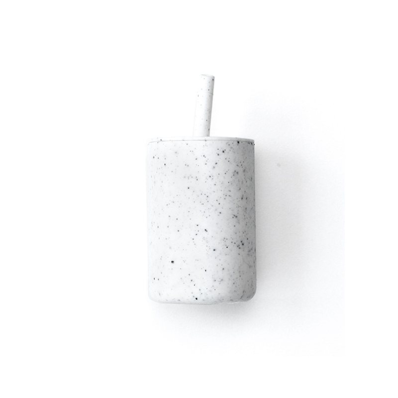 Mrs Ertha - Silikon Trinklernbecher mit Strohhalm Weiss Speckle