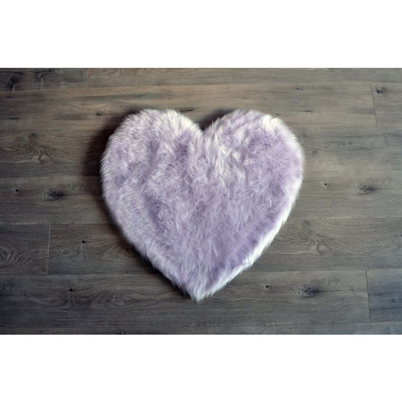 Kroma Carpets - Kunstlammfell Herz lavender