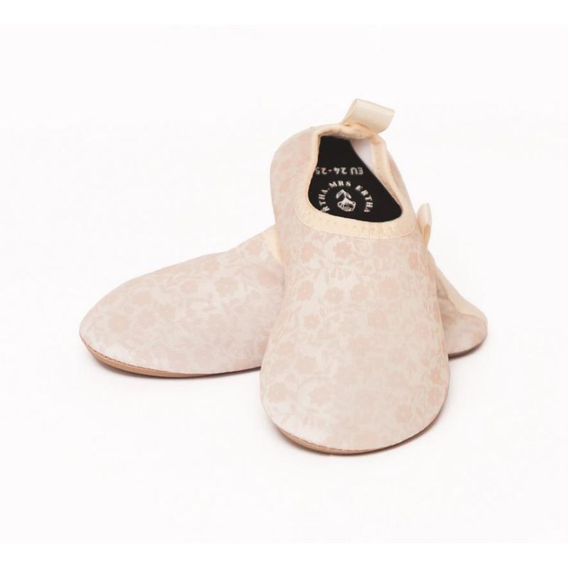 Mrs Ertha - Schwimmschuhe Bouquet Silhouette