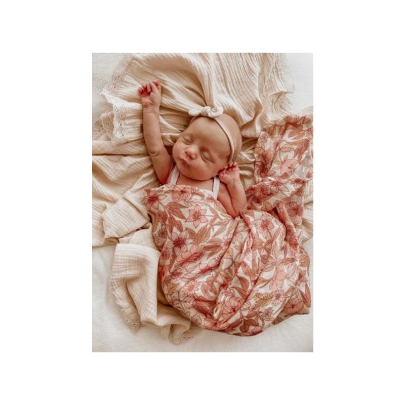 Mae & Rae - Swaddle Blossom dunkel