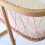 Charlie Crane - Babywiege Kumi mit Pink Bänder